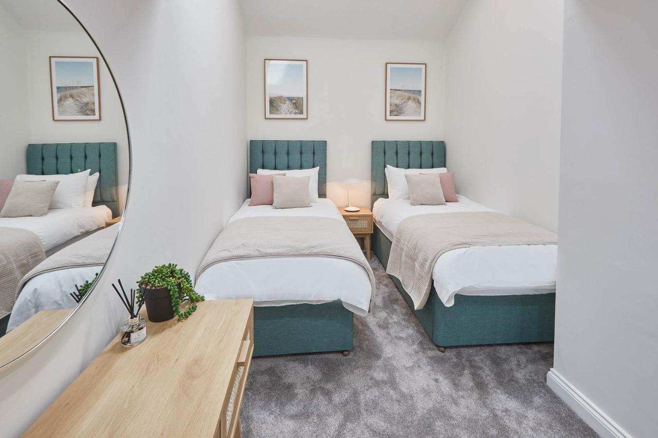 Host & Stay - Coastal Townhouse Whitby Extérieur photo